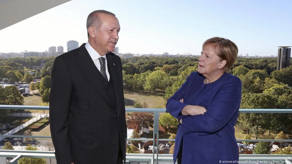 Η Γερμανία «ξελασπώνει» την Τουρκία και της προσφέρει άφθονο συνάλλαγμα: Κυρώσεις «γιοκ»